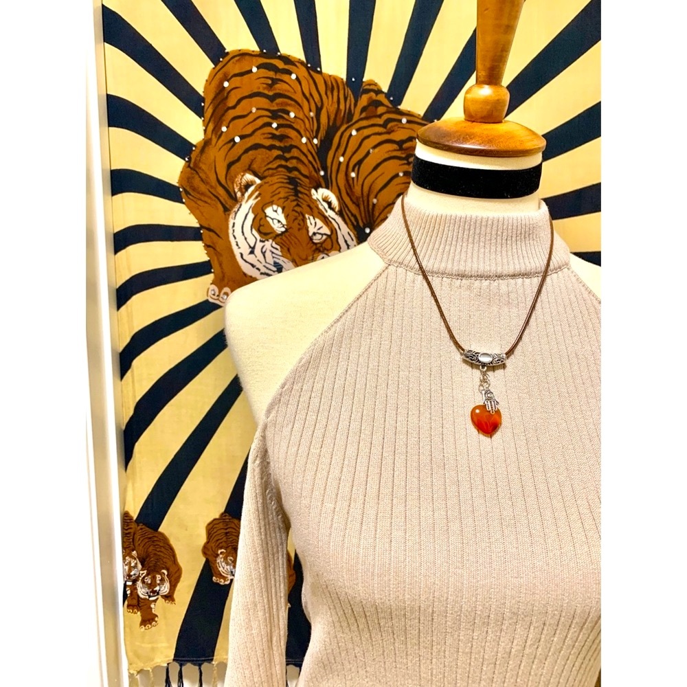 🌈 Amazing off shoulder street top - Picture 1 of 8